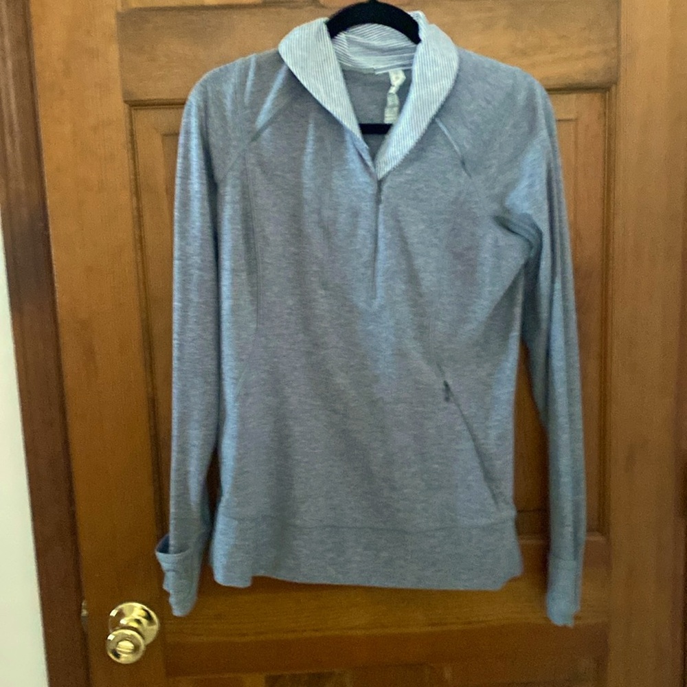 Lululemon grey pullover size M